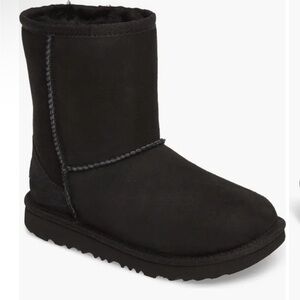 UGG Kids Classic Weather Short Waterproof Suede Boot - big kids size 6 in black